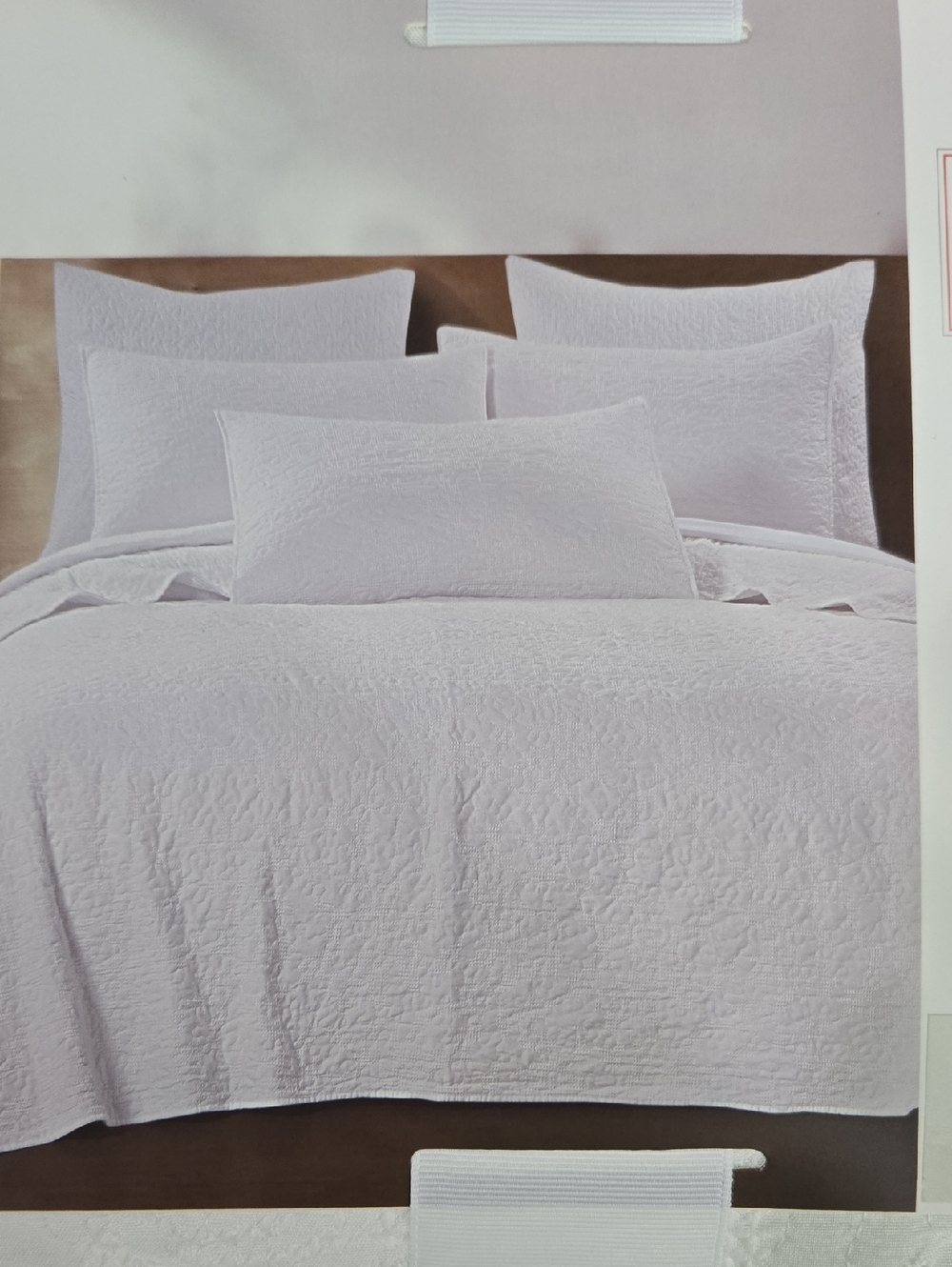 WEEKEND SALE! $250 Retail King Quilt Bedspread Set with 2 Shams in White